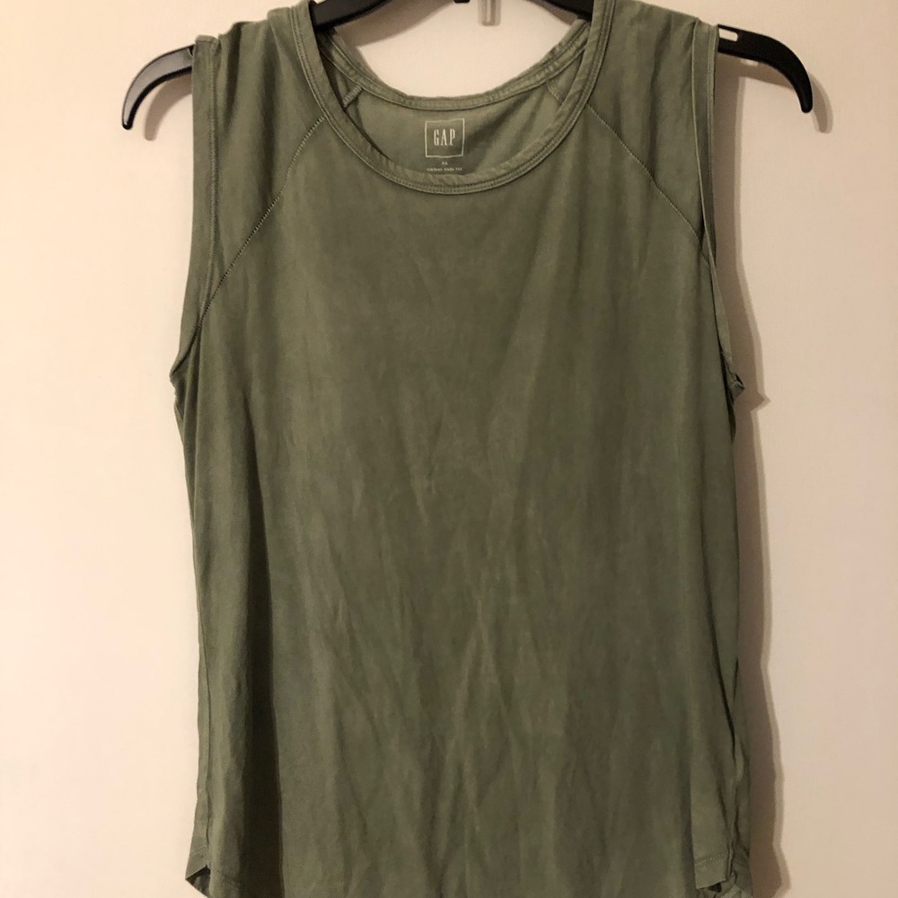 Gap tank top